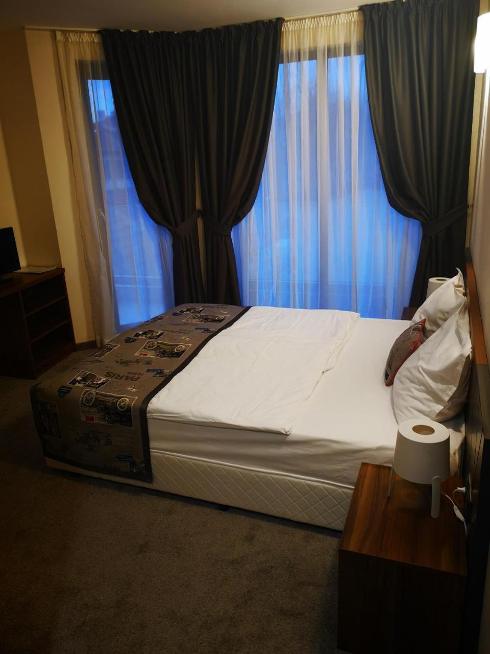 Family Hotel Novel City Бургас Екстериор снимка